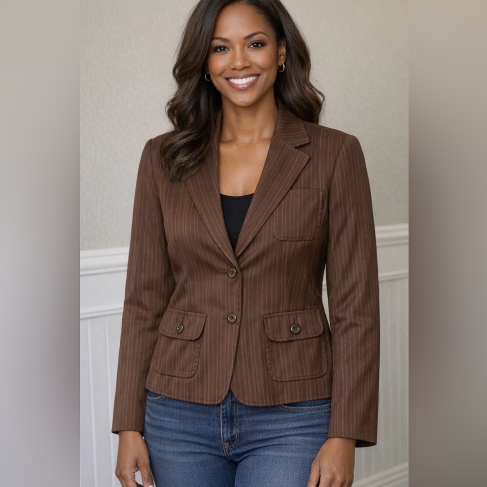 Worthington women’s brown career work pinstripe blazer jacket. Size 10